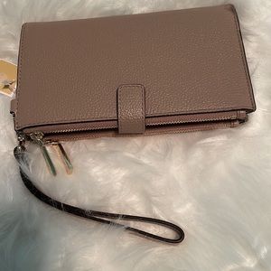 ❤ NWT Michael Kor Beautiful Double Zip Wristlet